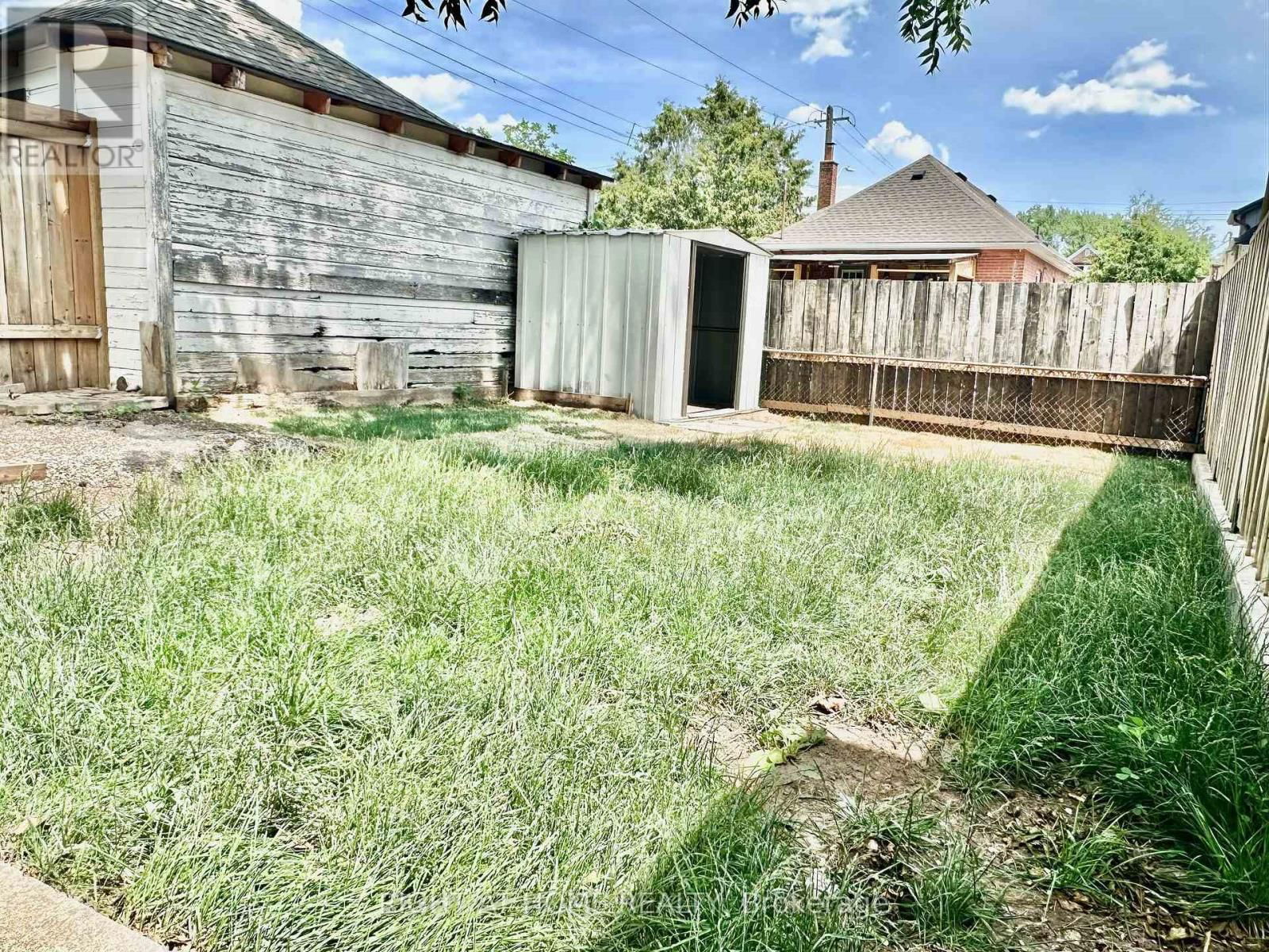 215 ROSEWOOD ROAD Image 29