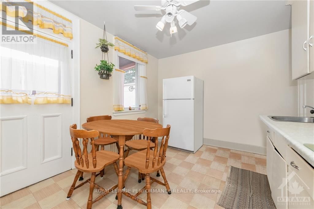 46 ST ANDREW STREET Image 25