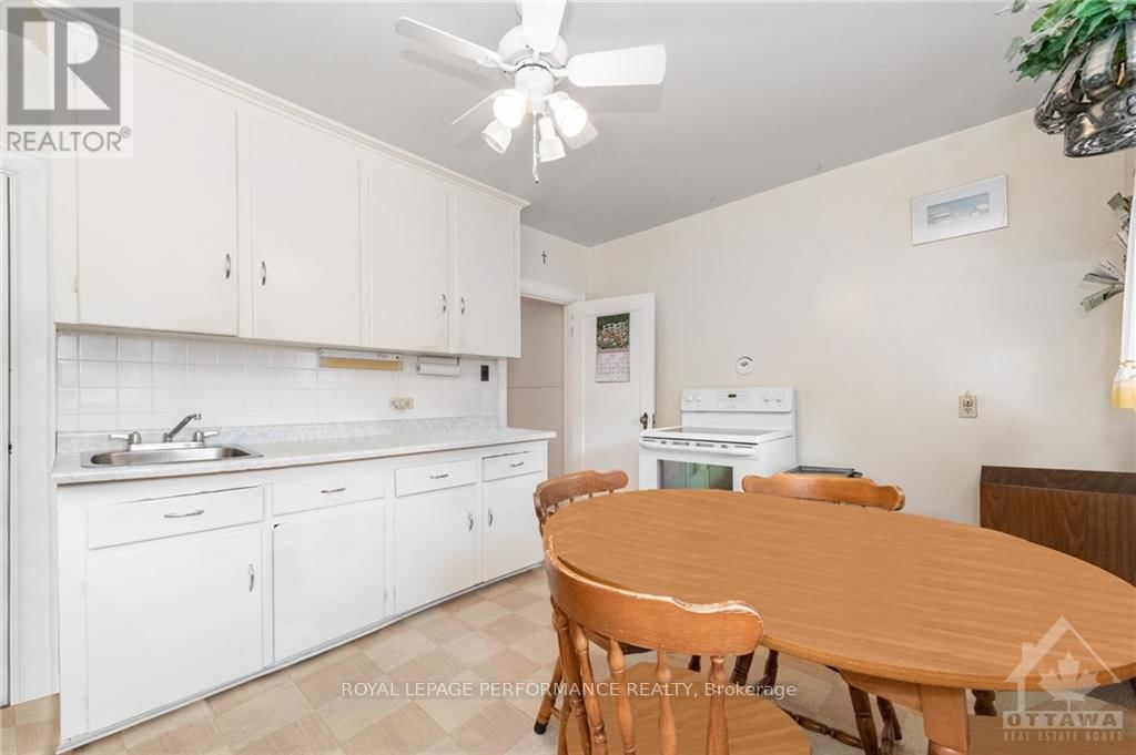 46 ST ANDREW STREET Image 27