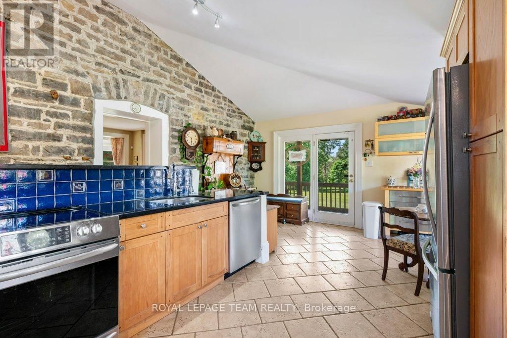 10095 SHAW ROAD Image 11