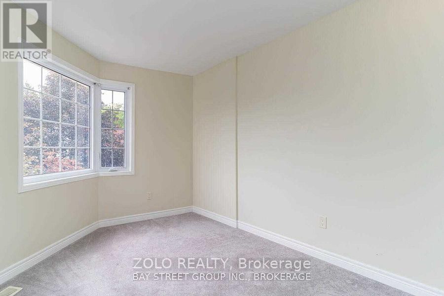 21 - 703 WINDERMERE ROAD NORTH Image 21