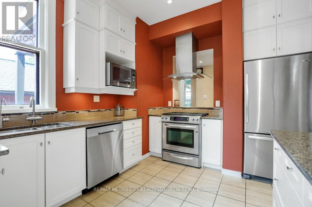 154 QUARRY AVENUE Image 16
