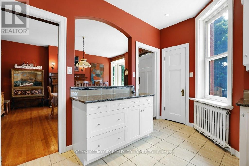 154 QUARRY AVENUE Image 17