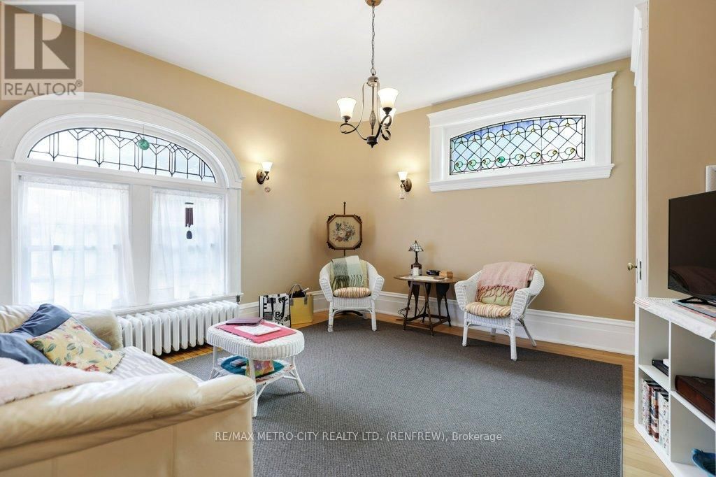 154 QUARRY AVENUE Image 31