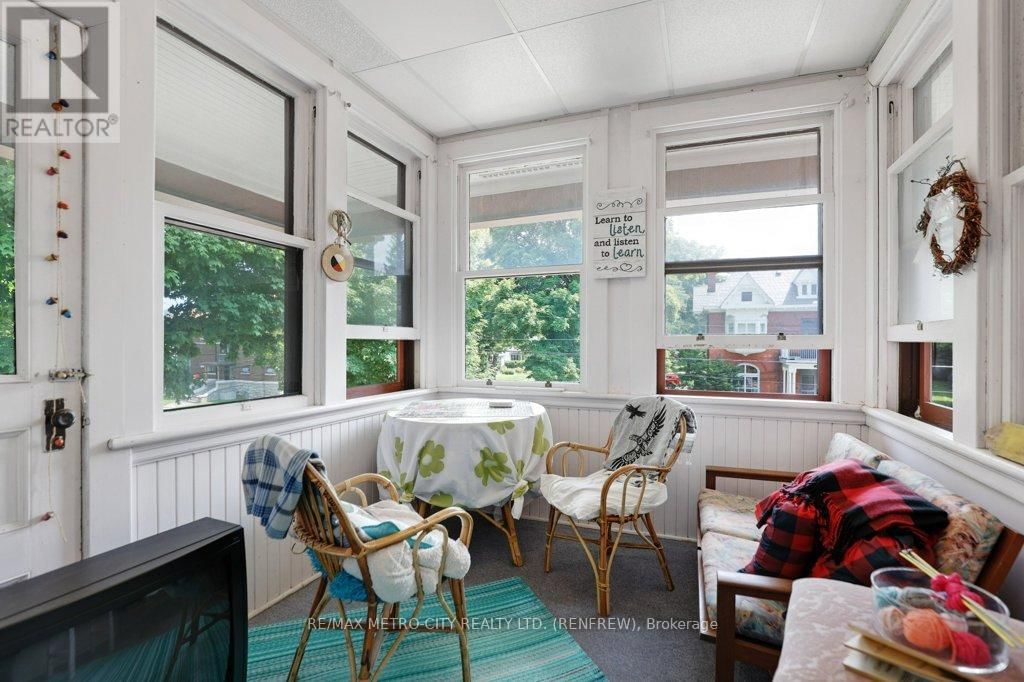 154 QUARRY AVENUE Image 32