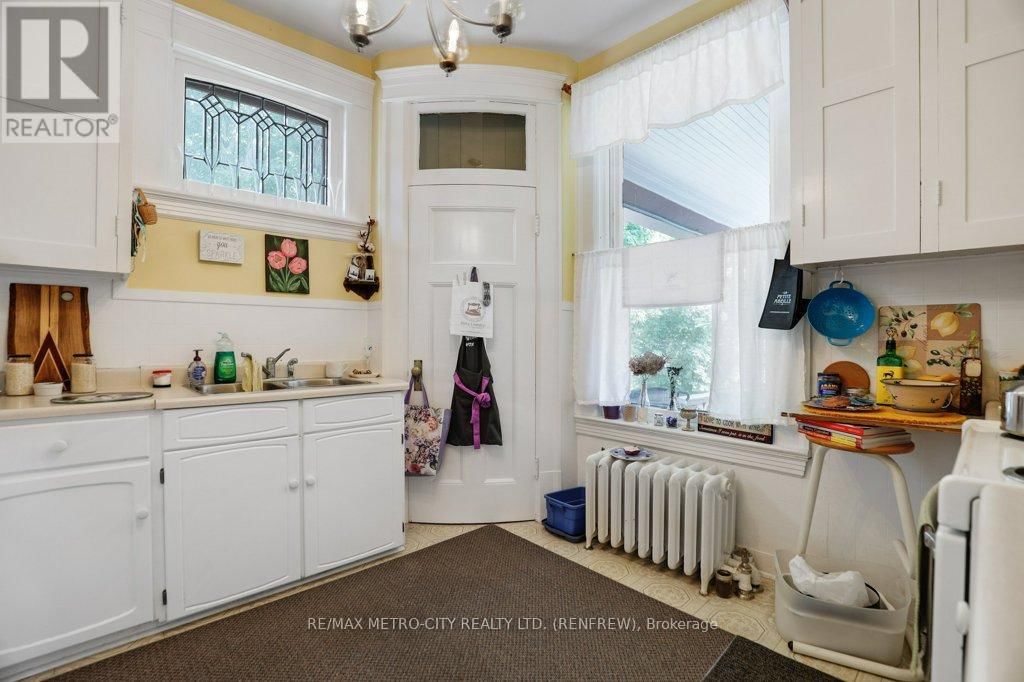 154 QUARRY AVENUE Image 34