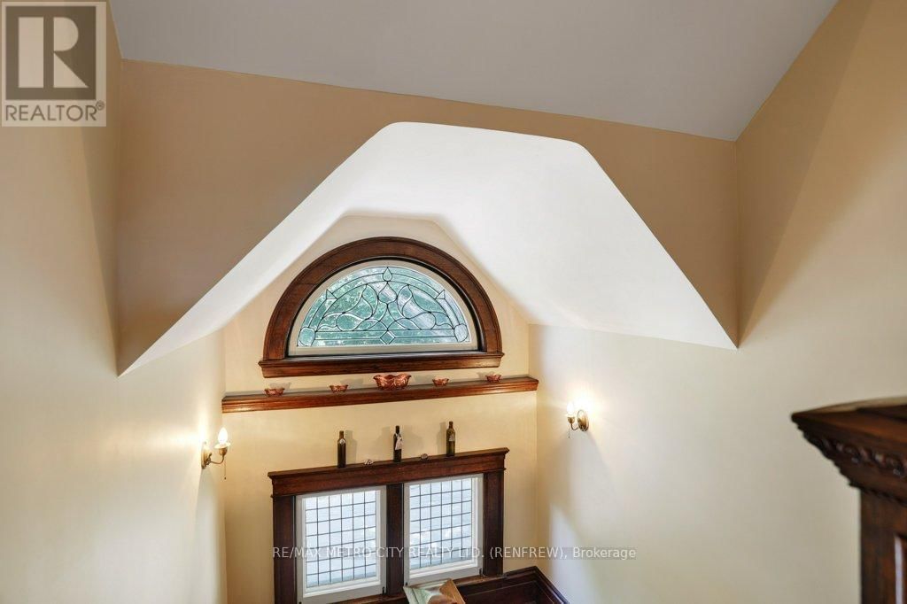 154 QUARRY AVENUE Image 36