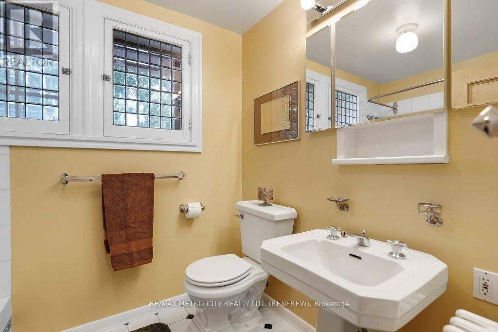 154 QUARRY AVENUE Image 8