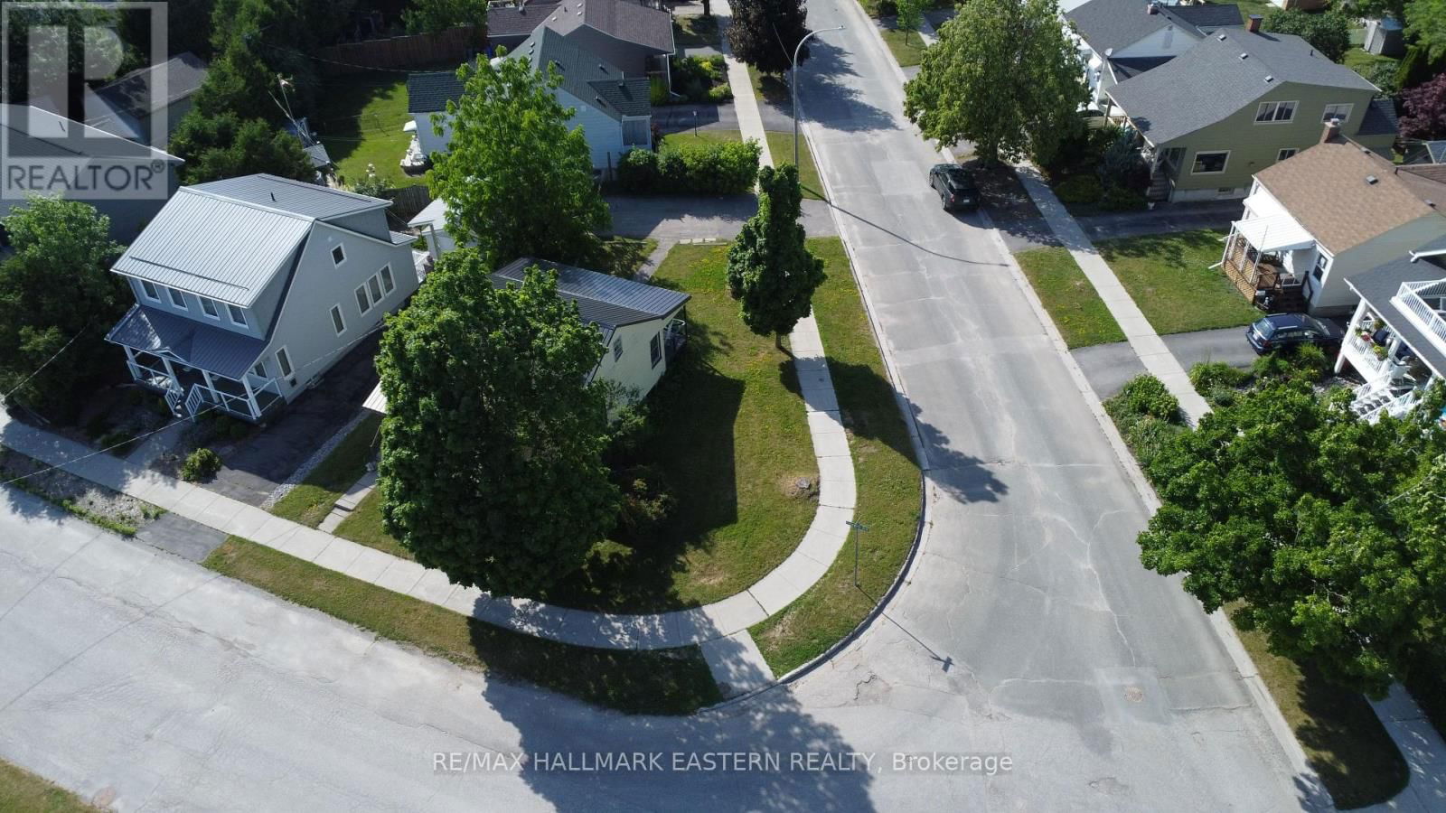 63 EDGEWATER BOULEVARD Image 10