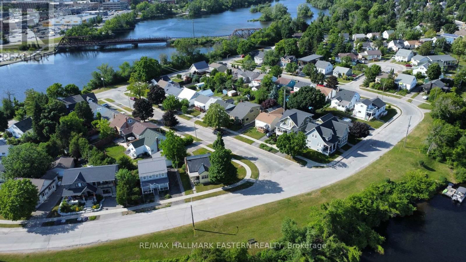 63 EDGEWATER BOULEVARD Image 11