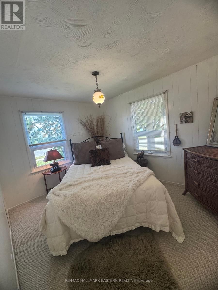 63 EDGEWATER BOULEVARD Image 17