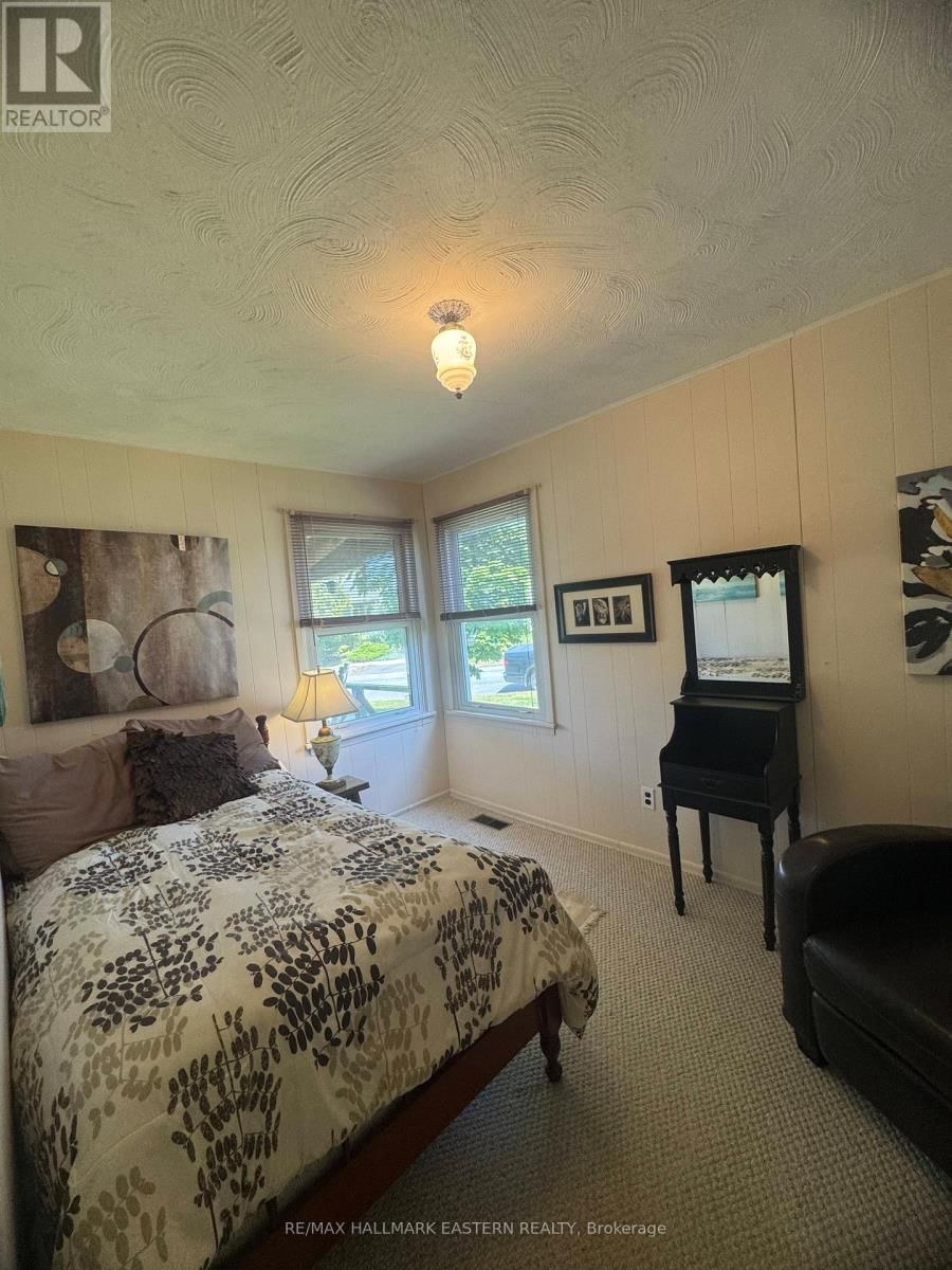 63 EDGEWATER BOULEVARD Image 18