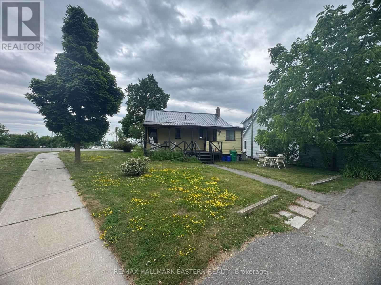 63 EDGEWATER BOULEVARD Image 4