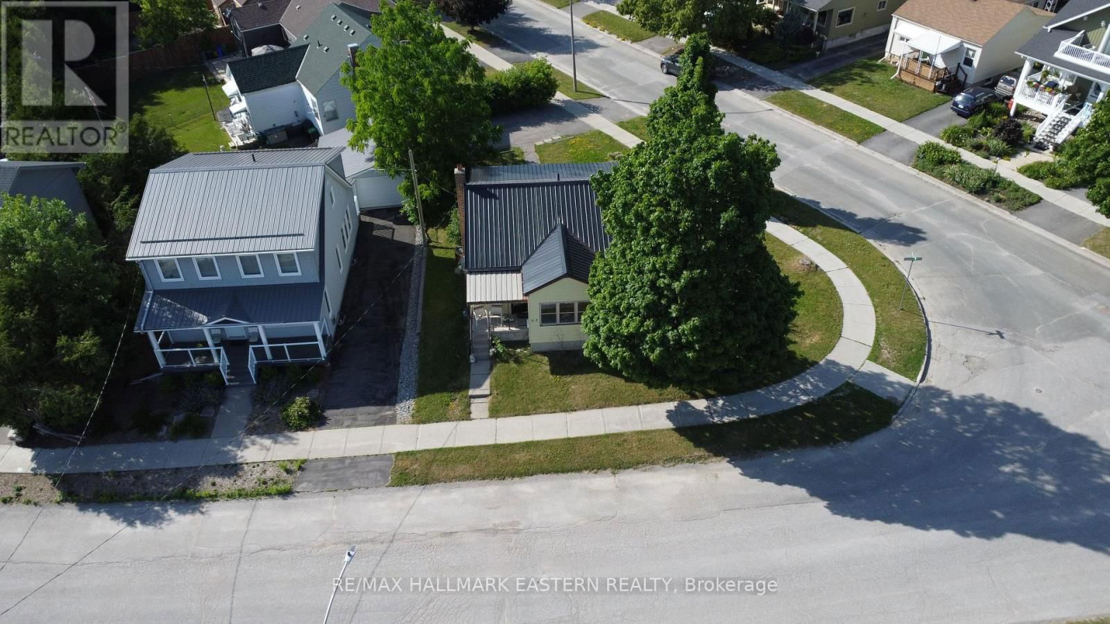 63 EDGEWATER BOULEVARD Image 6