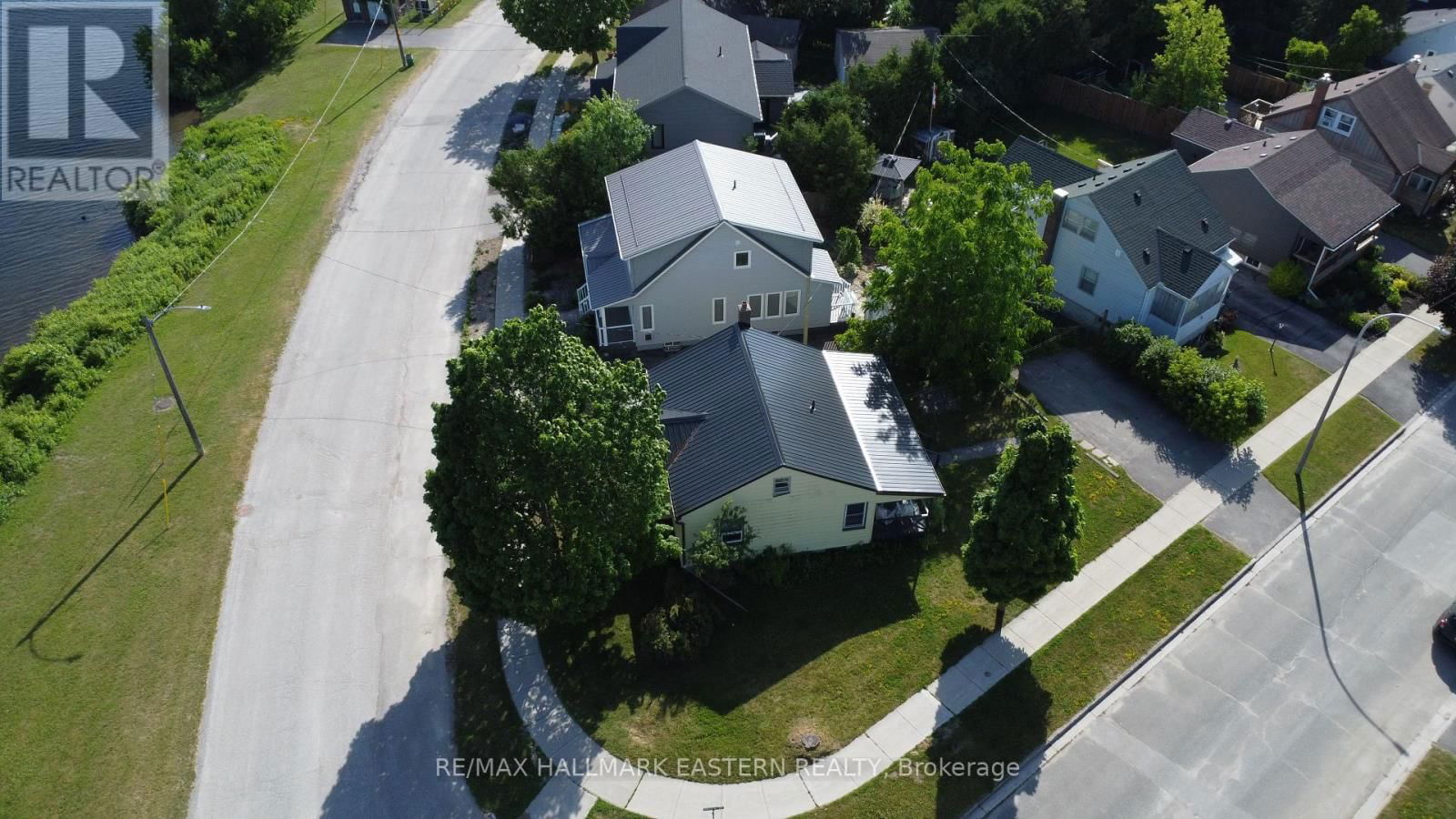 63 EDGEWATER BOULEVARD Image 8