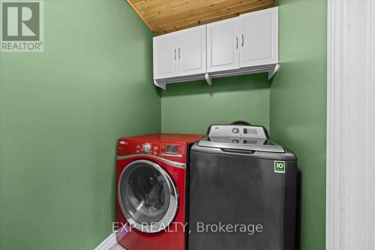 485 VICTORIA STREET Image 16
