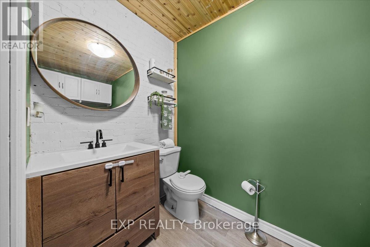 485 VICTORIA STREET Image 20