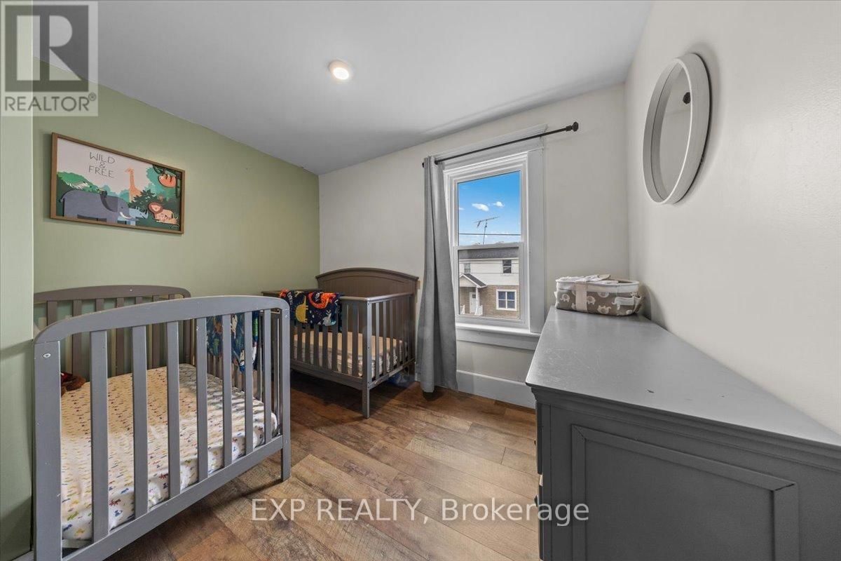 485 VICTORIA STREET Image 22