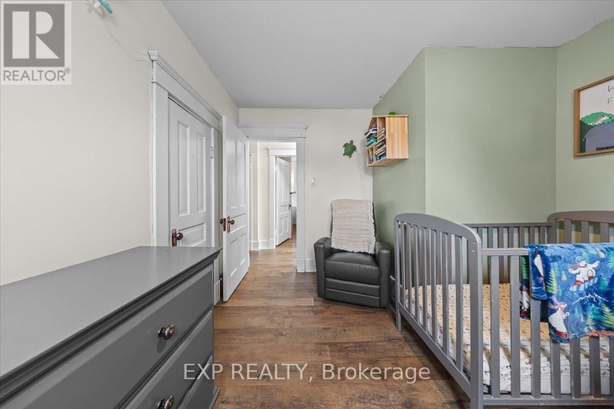 485 VICTORIA STREET Image 23