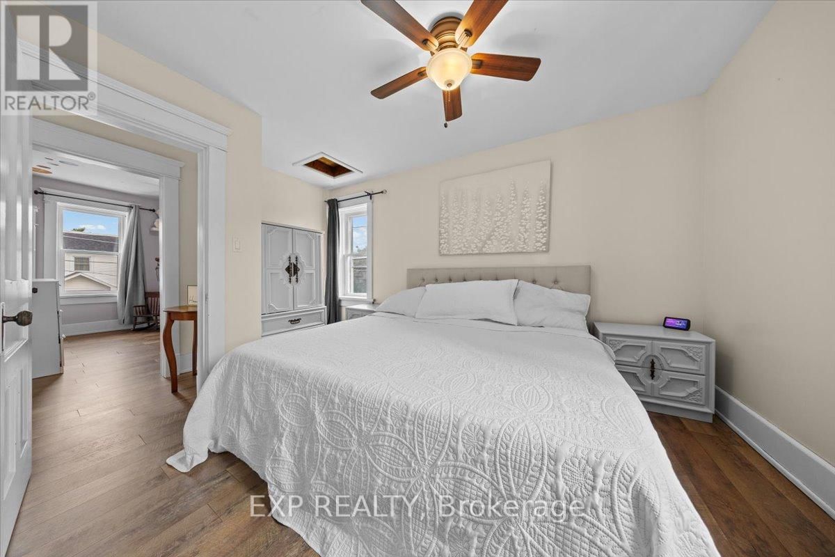 485 VICTORIA STREET Image 29