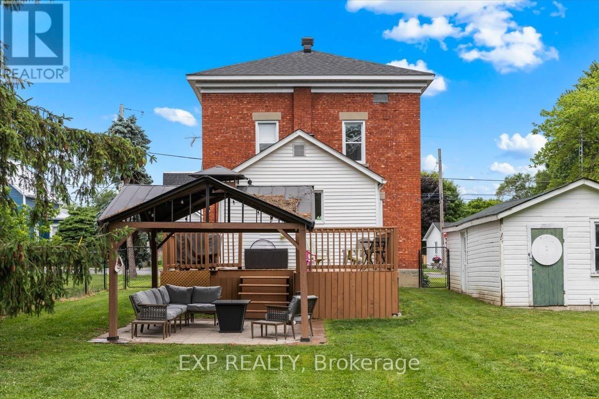 485 VICTORIA STREET Image 33