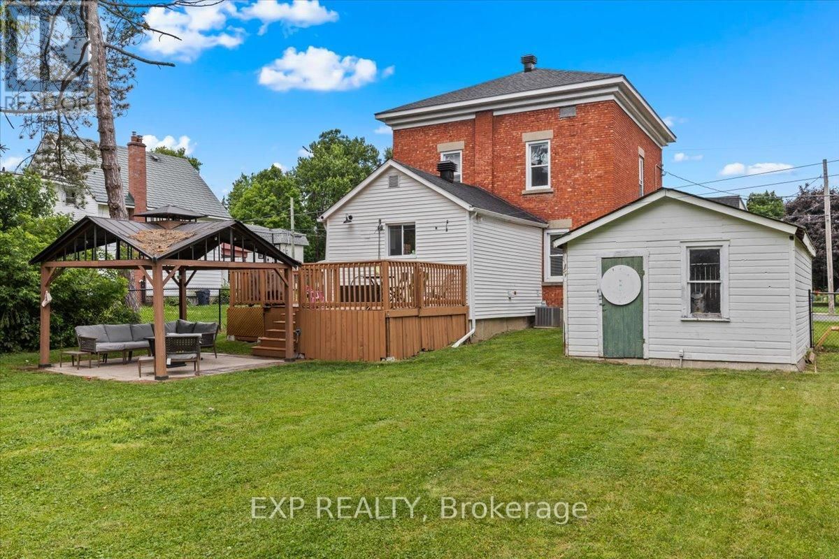 485 VICTORIA STREET Image 34