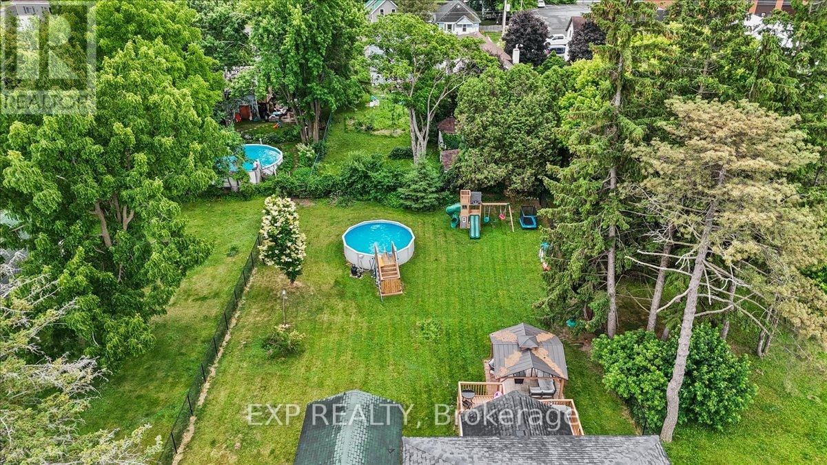 485 VICTORIA STREET Image 37