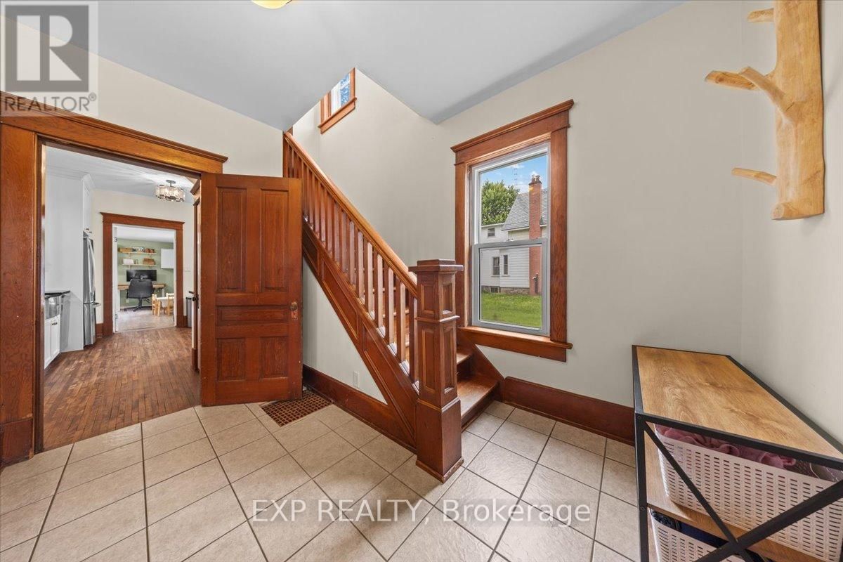 485 VICTORIA STREET Image 4