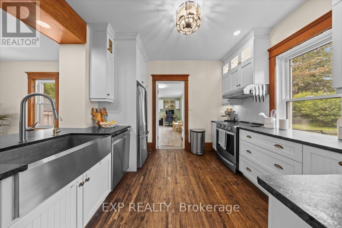 485 VICTORIA STREET Image 6