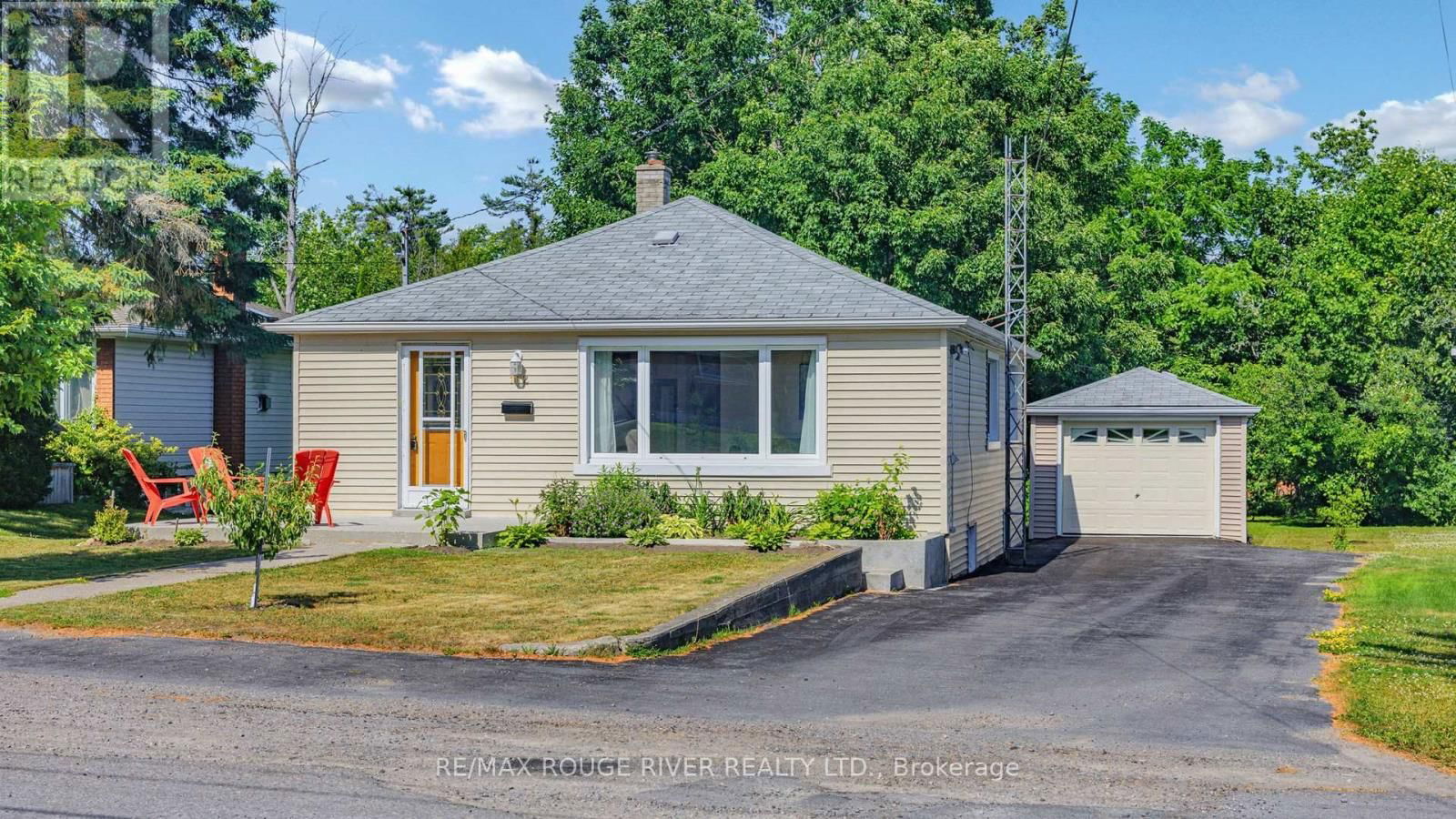 162 QUEEN STREET Image 1