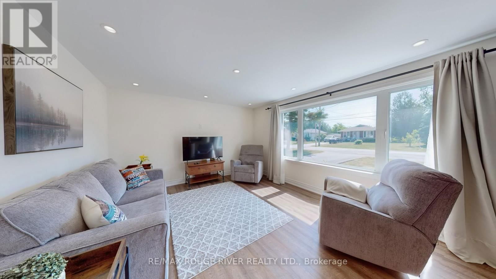 162 QUEEN STREET Image 3