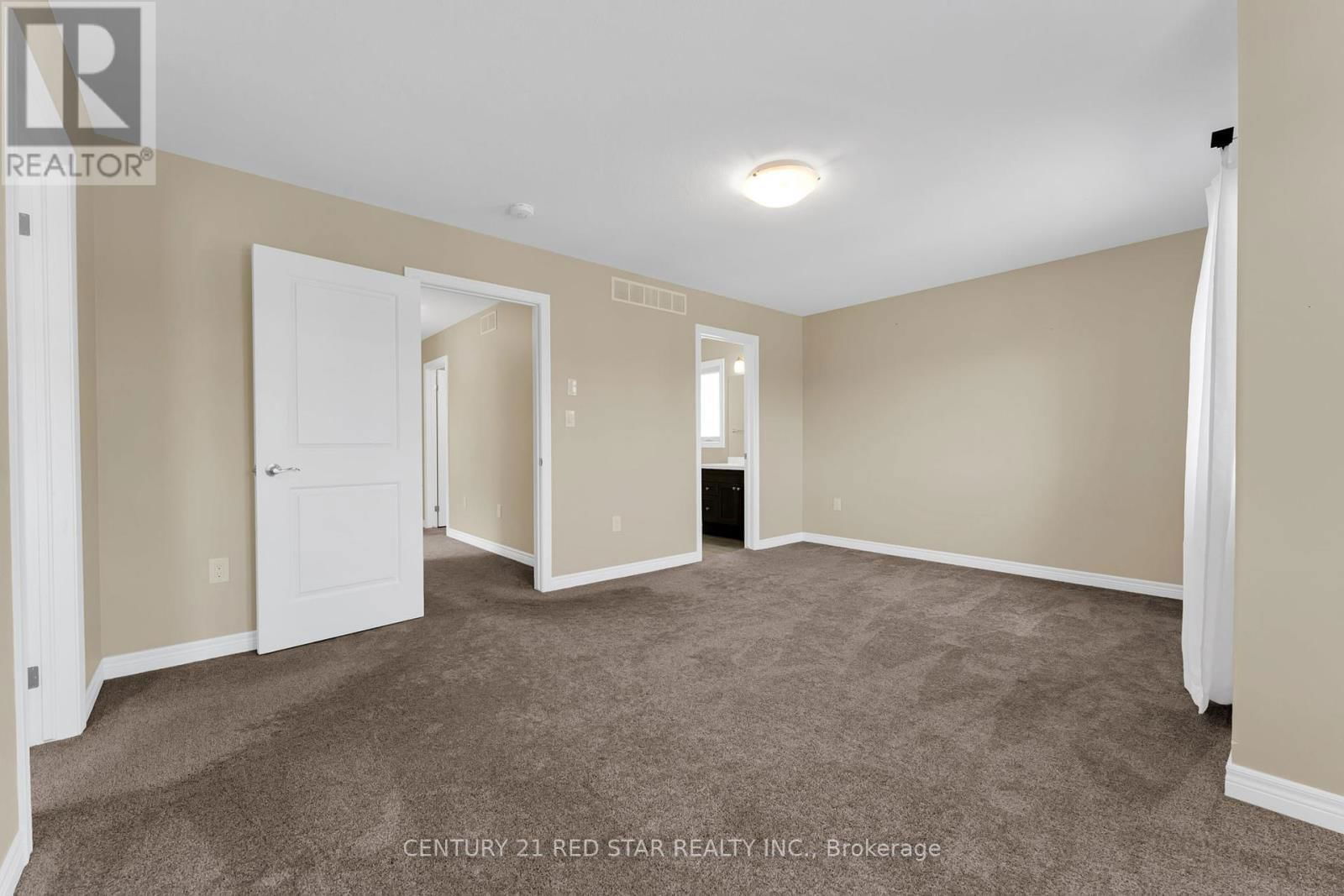 55 LAURENT AVENUE Image 25