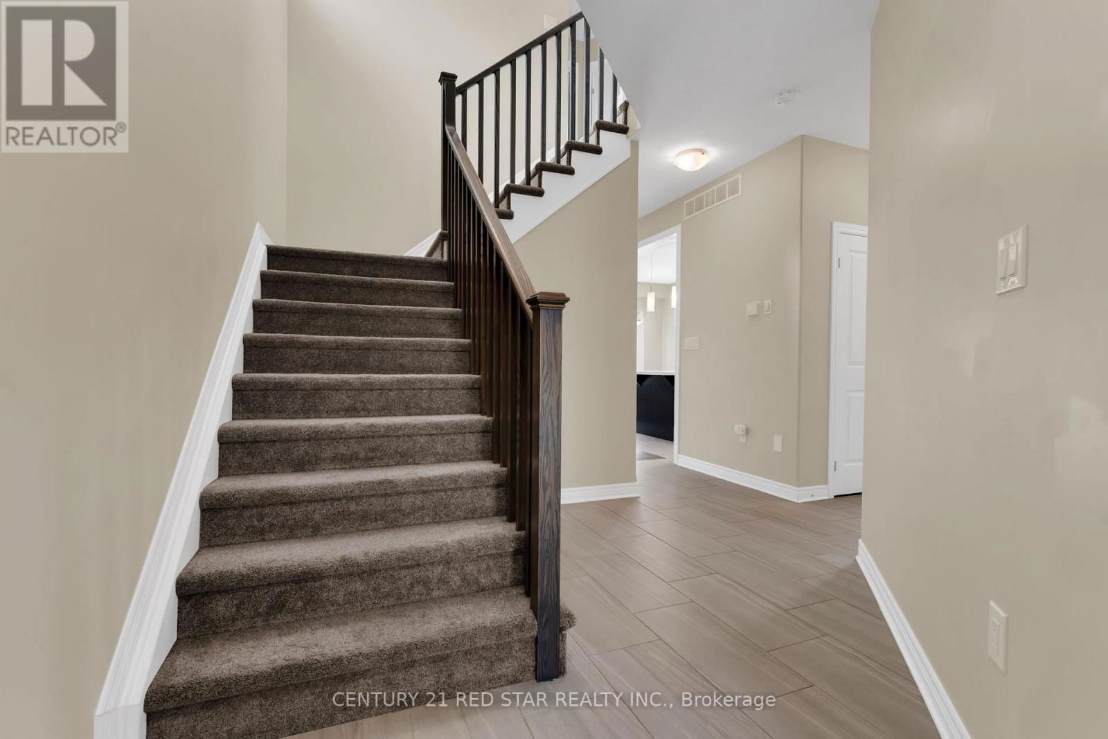 55 LAURENT AVENUE Image 3
