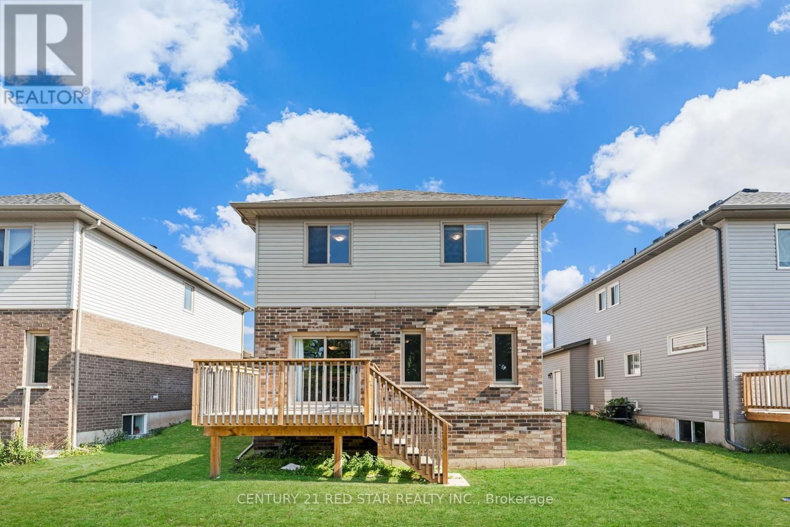 55 LAURENT AVENUE Image 38