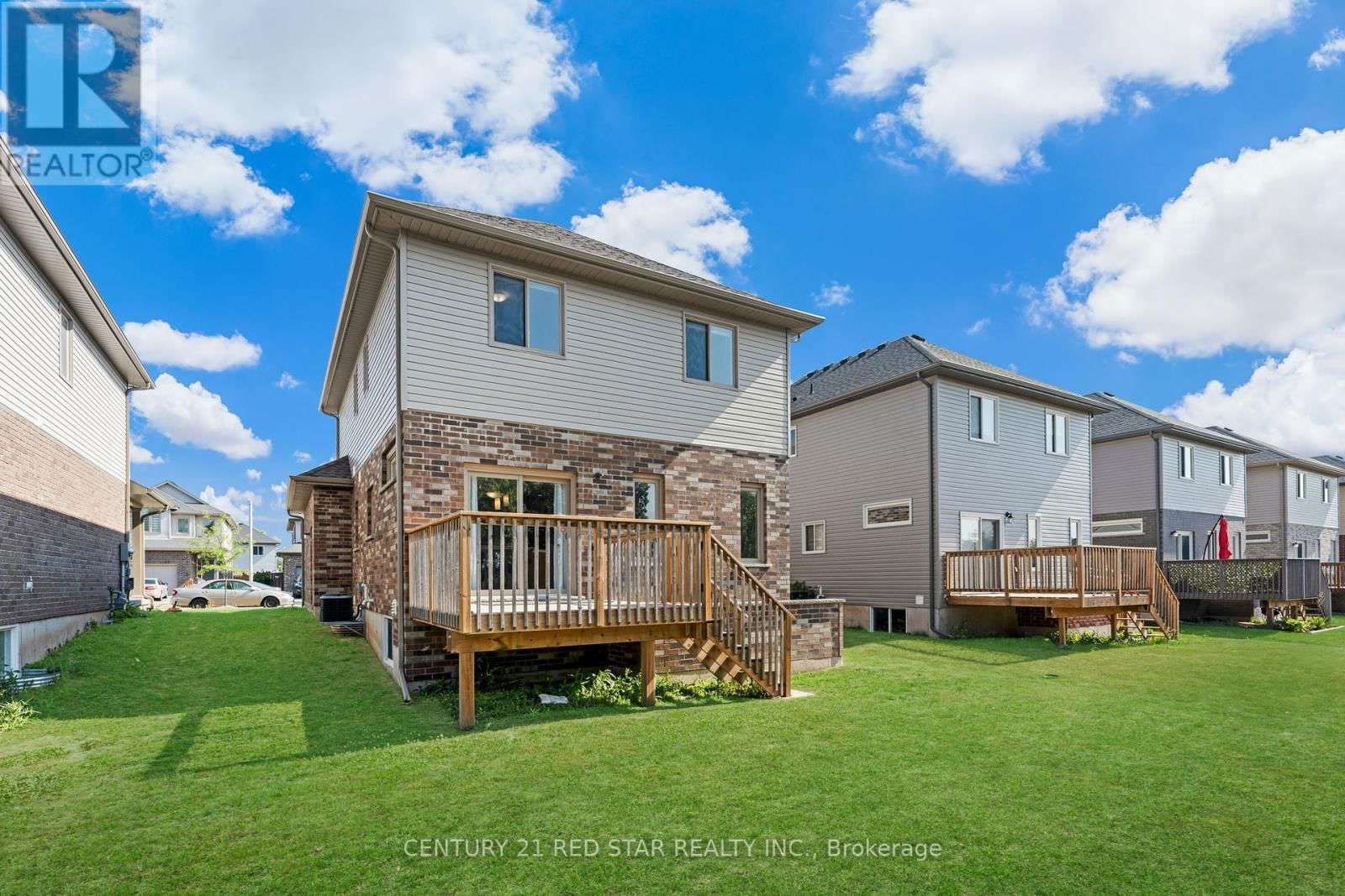 55 LAURENT AVENUE Image 39