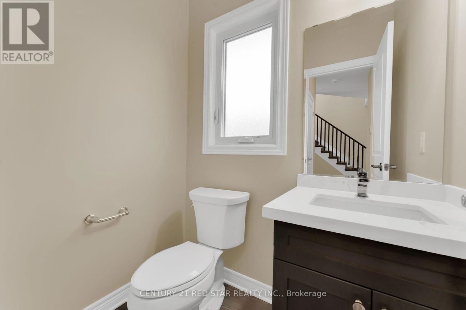 55 LAURENT AVENUE Image 5