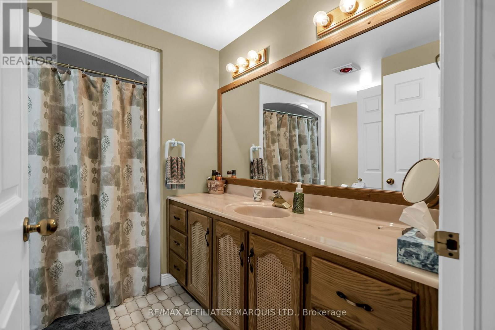 3400 SUNNYVIEW AVENUE Image 24