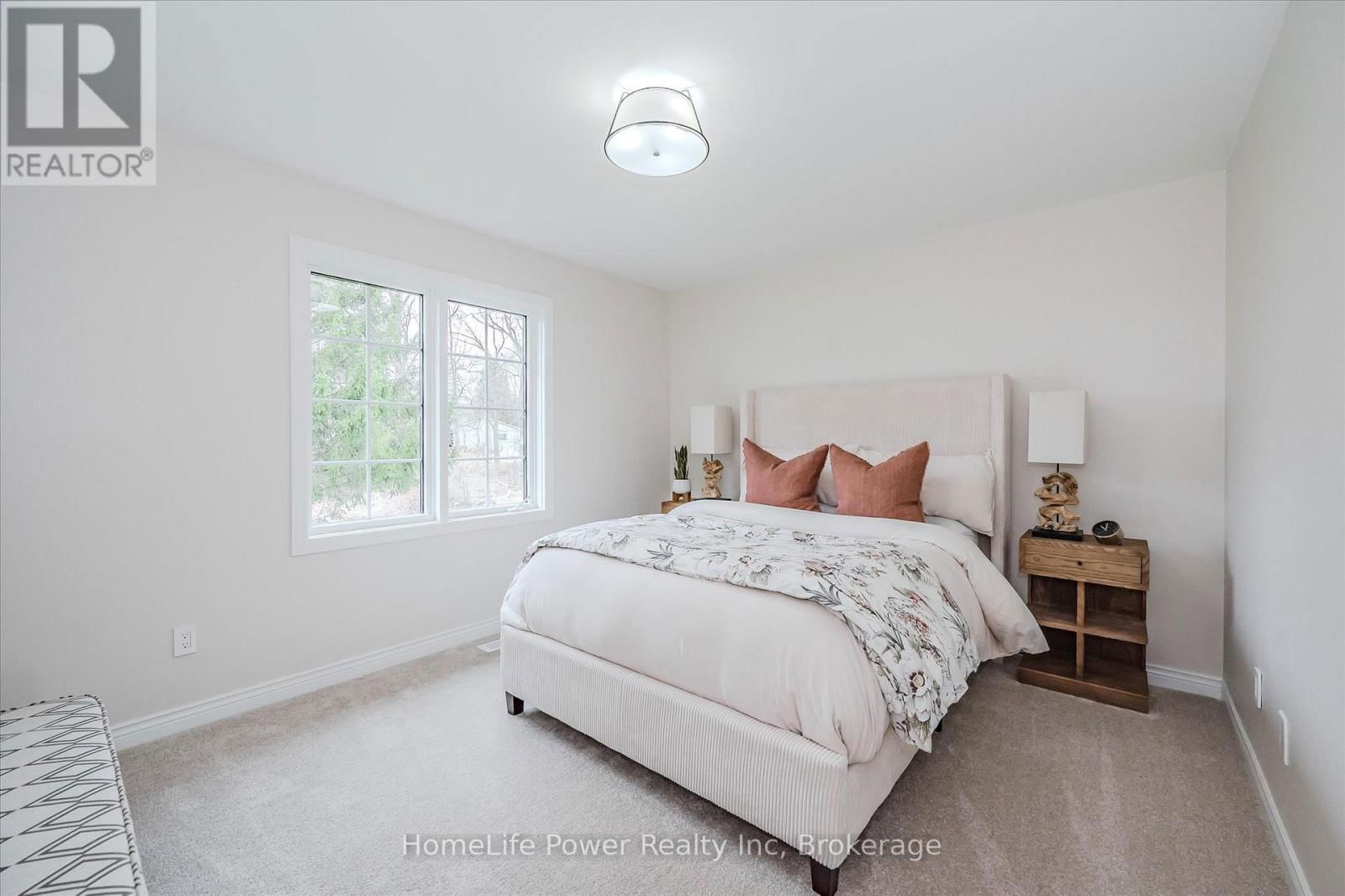 4080 VICTORIA ROAD SOUTH Image 23
