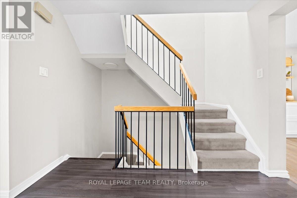13 KEDGEWICK COURT Image 21