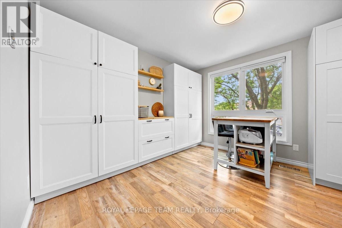 13 KEDGEWICK COURT Image 23