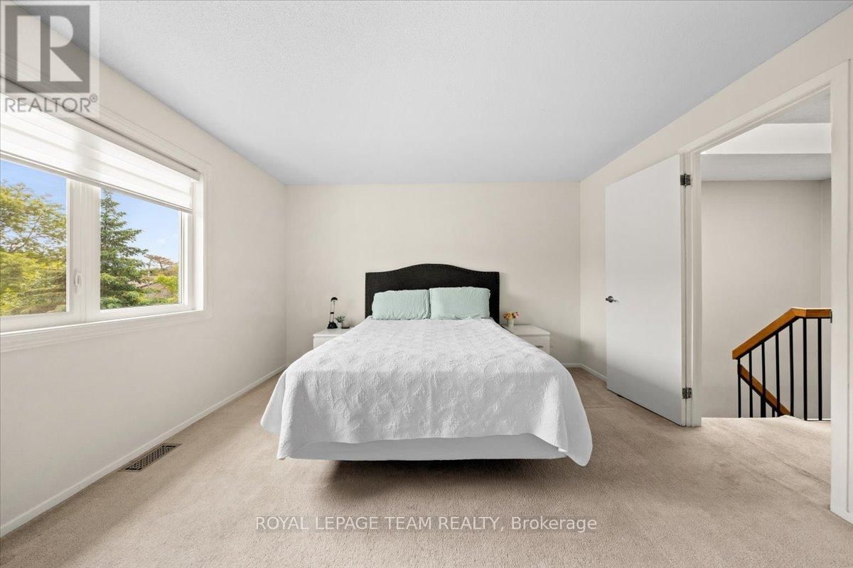 13 KEDGEWICK COURT Image 35