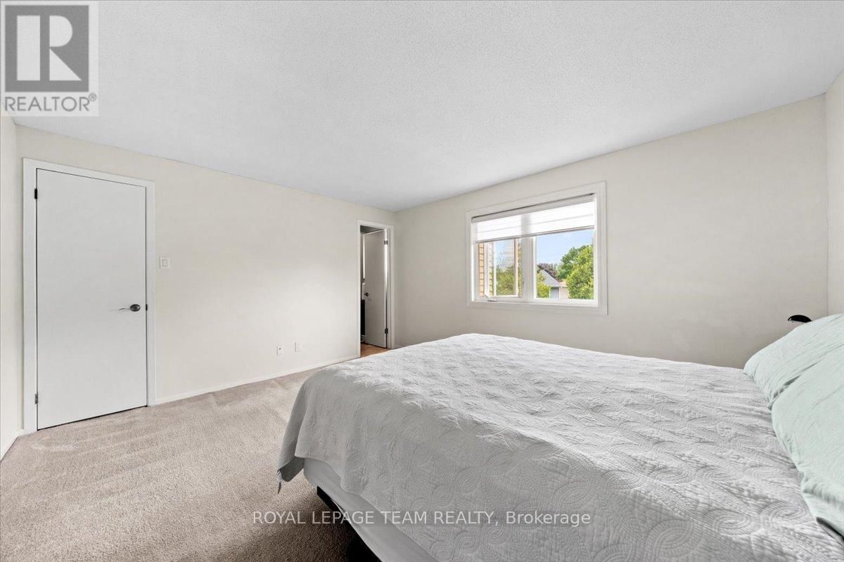 13 KEDGEWICK COURT Image 36