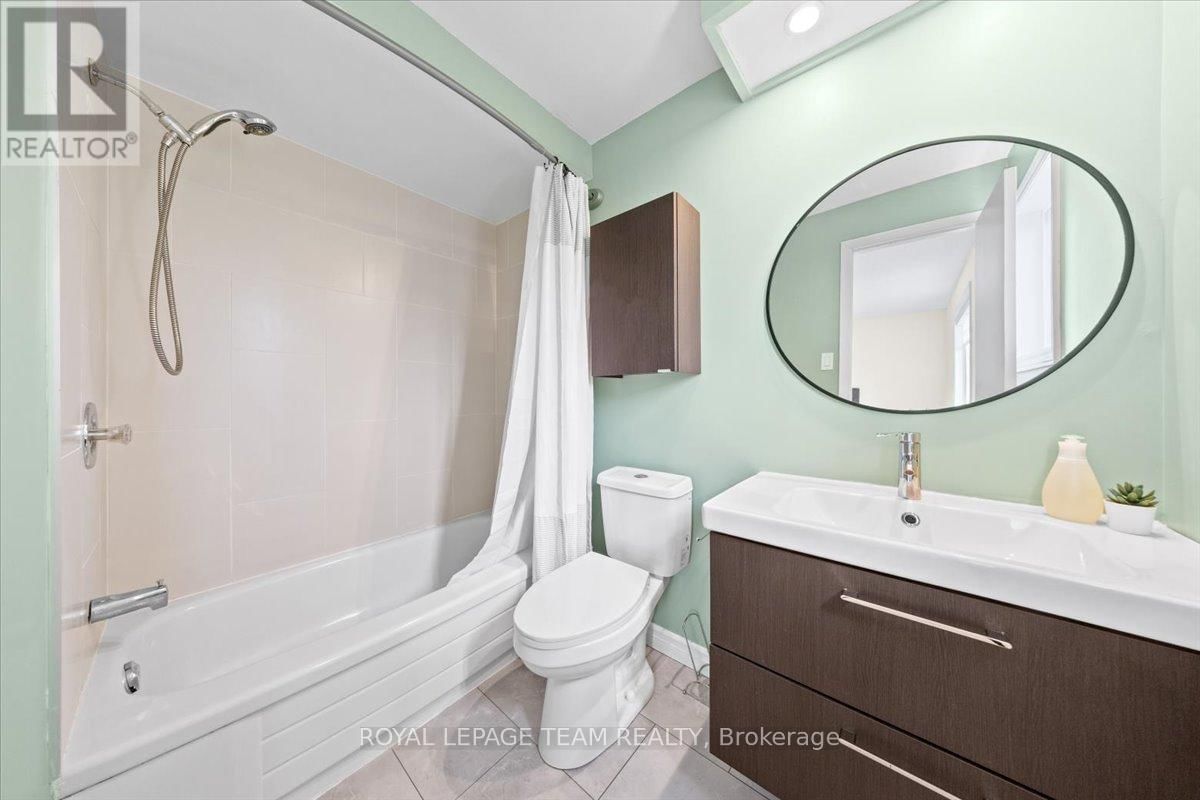 13 KEDGEWICK COURT Image 37