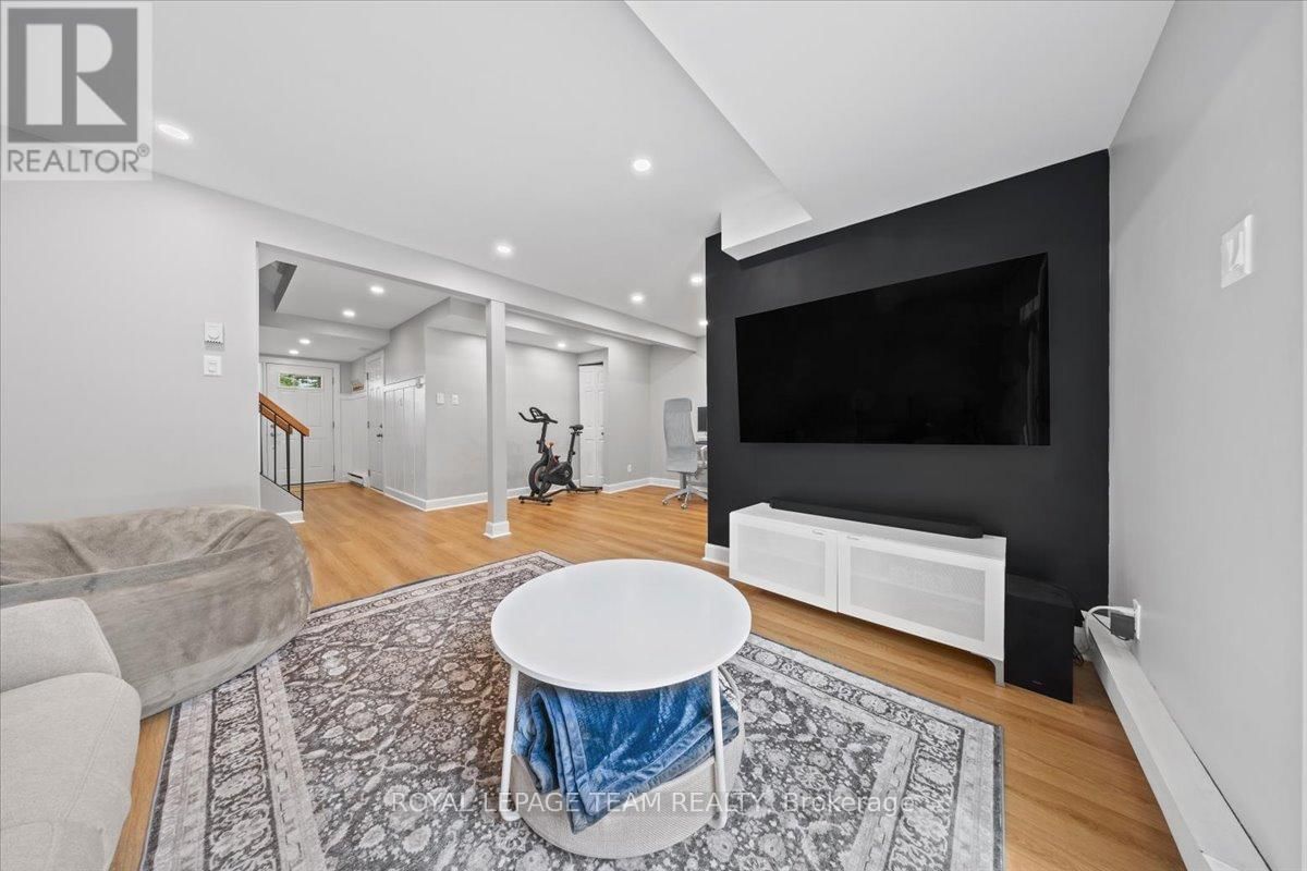 13 KEDGEWICK COURT Image 9