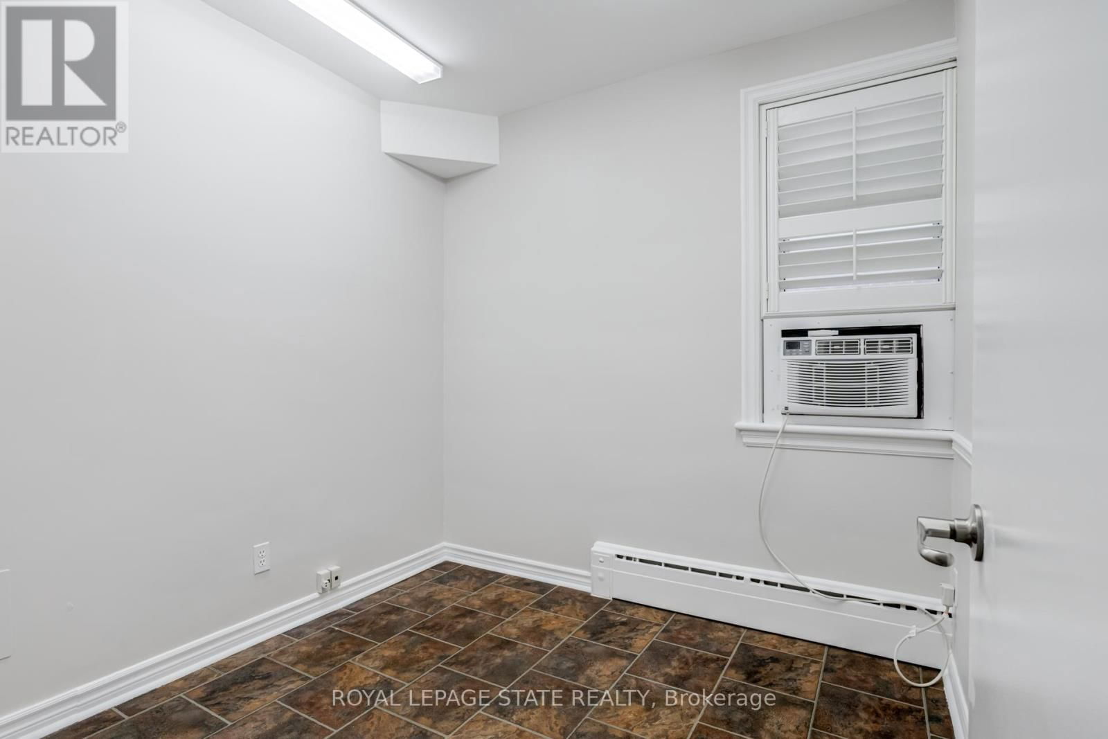 15 EMPRESS AVENUE Image 10