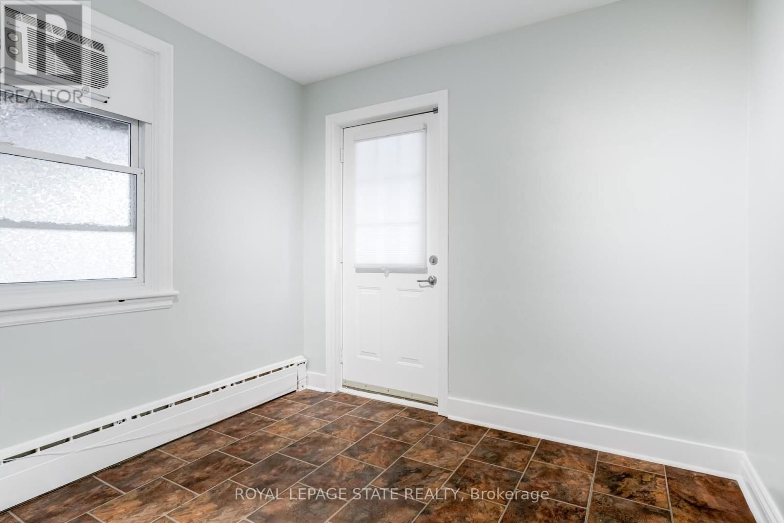 15 EMPRESS AVENUE Image 14