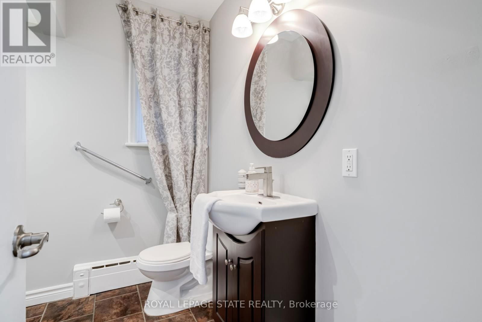 15 EMPRESS AVENUE Image 15
