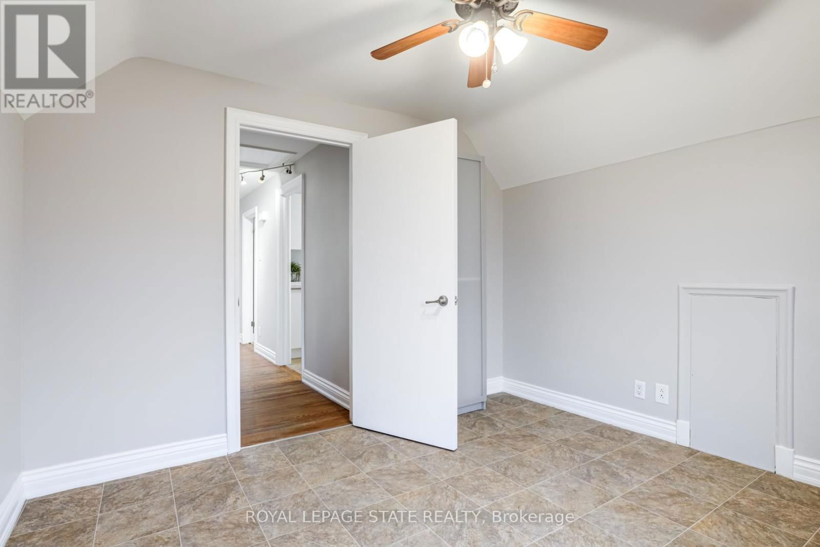15 EMPRESS AVENUE Image 21