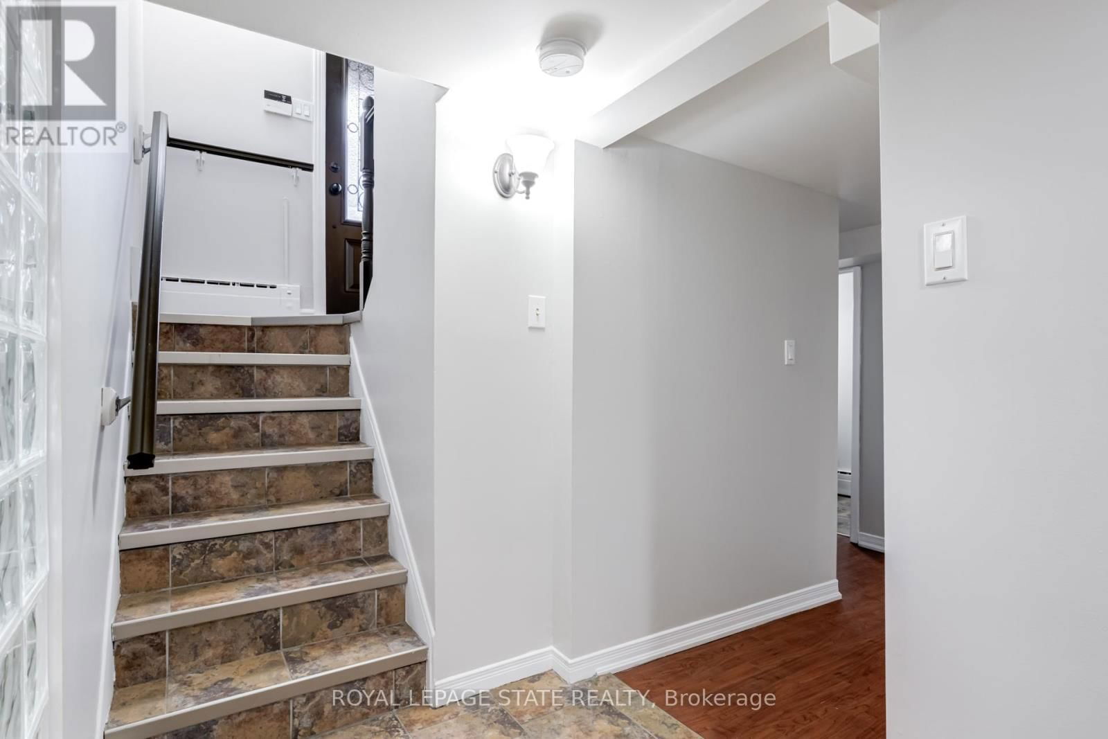 15 EMPRESS AVENUE Image 27