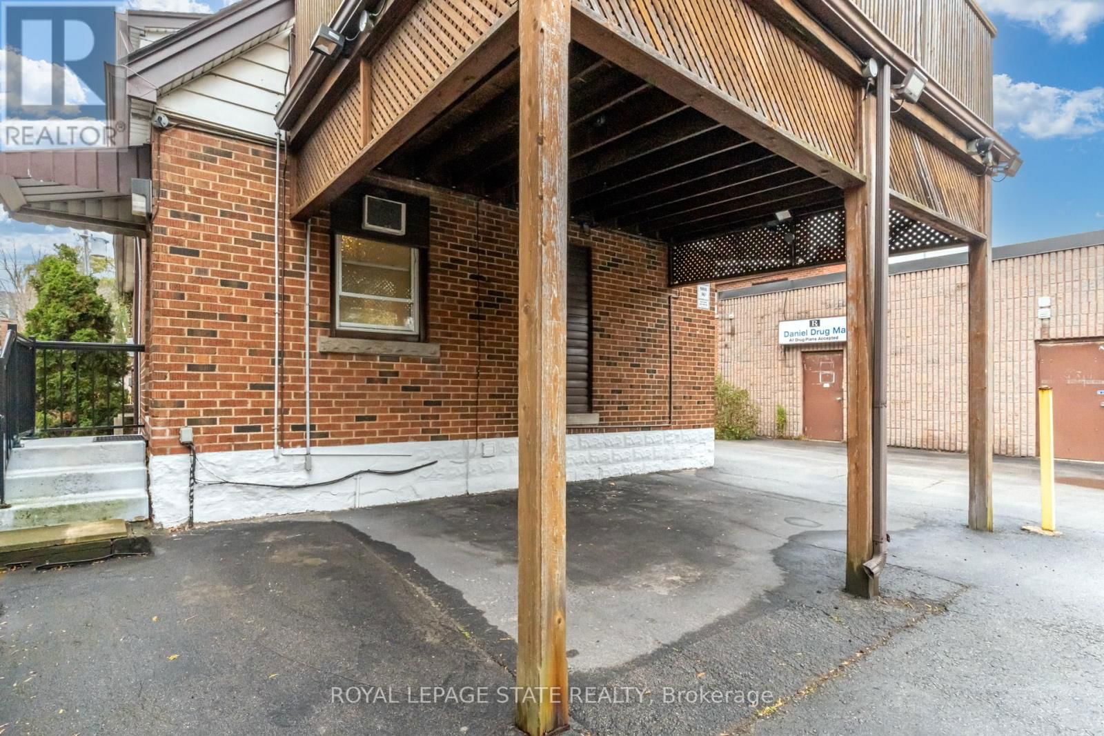 15 EMPRESS AVENUE Image 37
